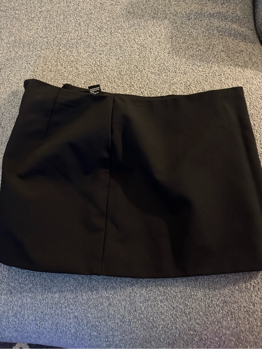 Forever 21 Black Straight Mini Skirt